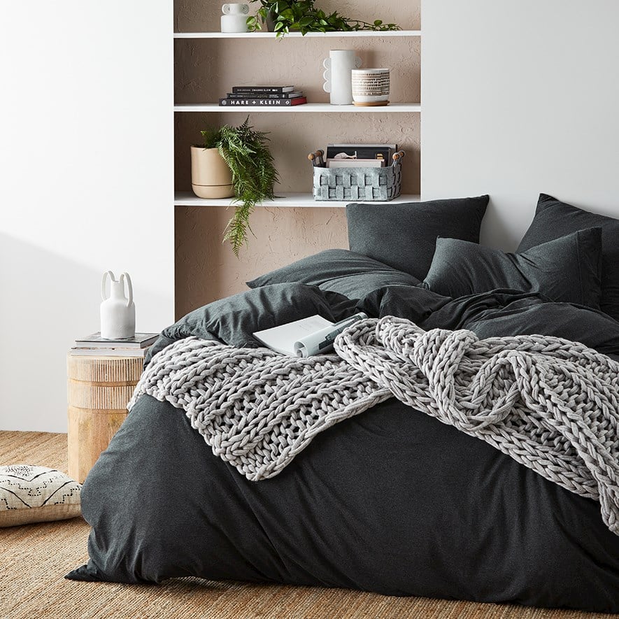 Black quilt cover deals