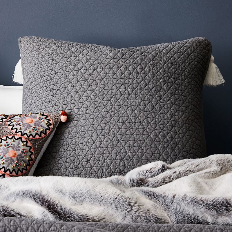 Bristol Quilted Coverlet in Grey