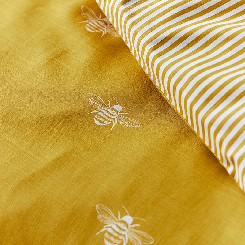 Queen Bee Mustard Quilt Cover Set