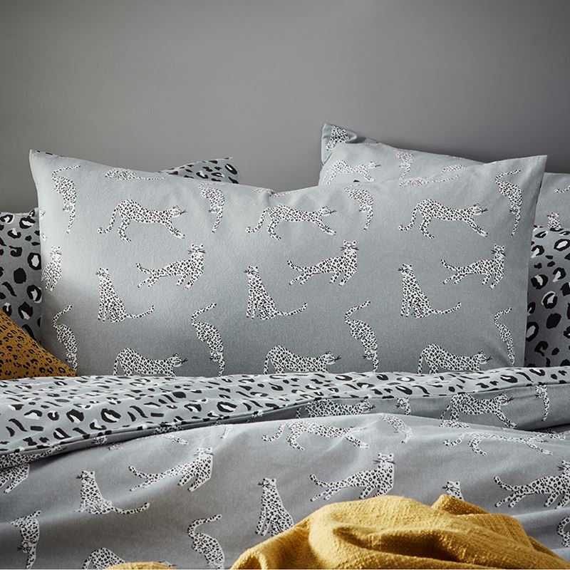 Novelty Printed Grey Cheetah Flannelette Quilt Cover Set