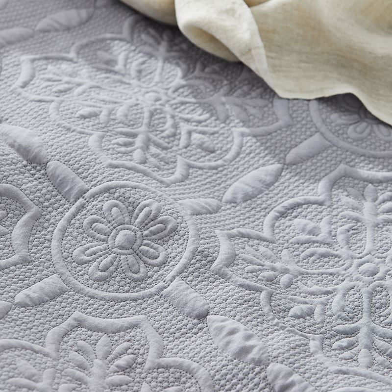 Willa Quilted Silver Mist Quilt Cover