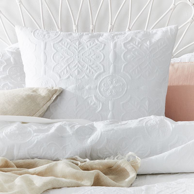 Willa Quilted White Quilt Cover