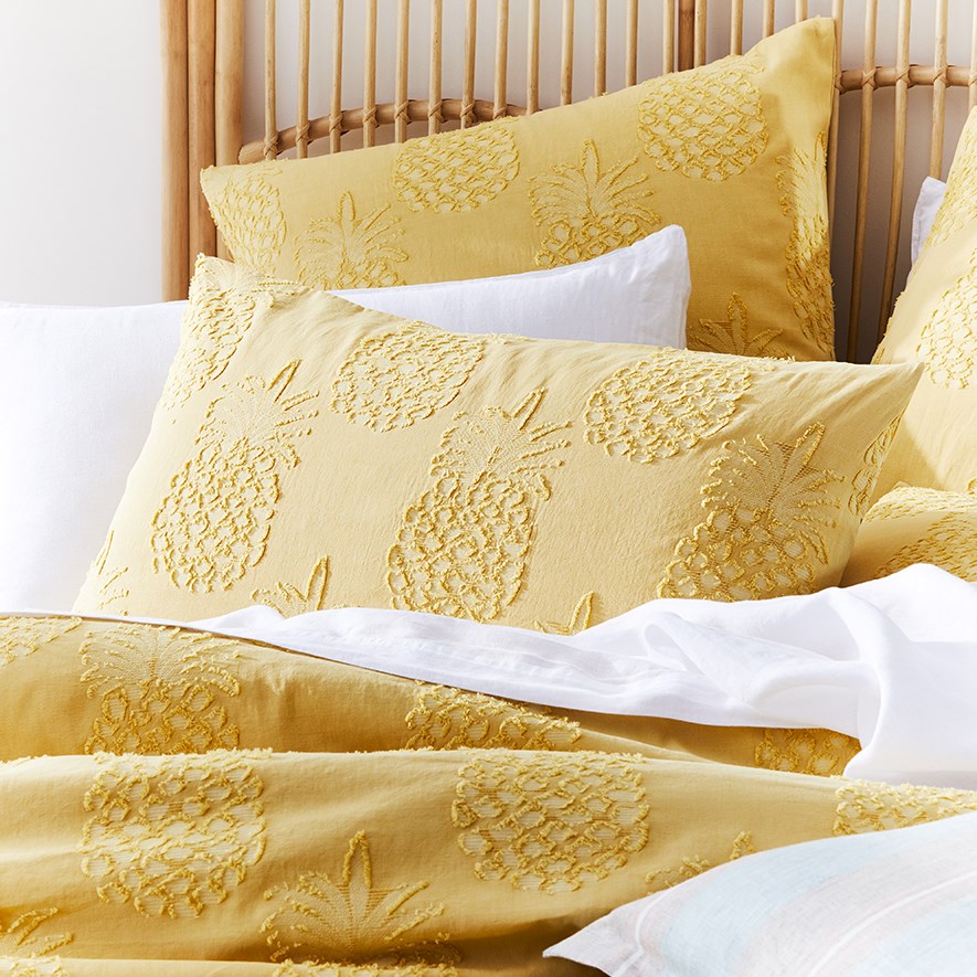 Parrita Pineapple Quilt Cover Set Adairs
