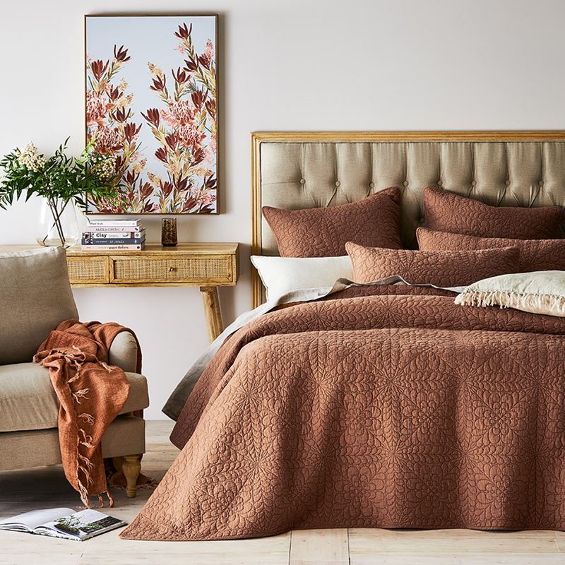 Daisy Quilted Earth Coverlet