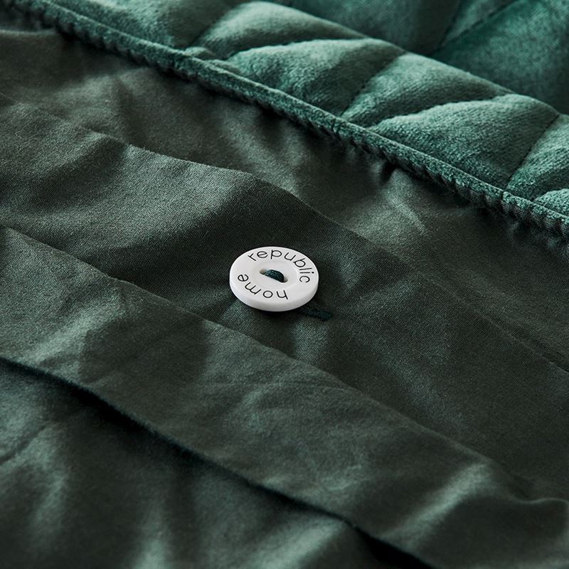 May Dark Olive Quilted Velvet Quilt Cover