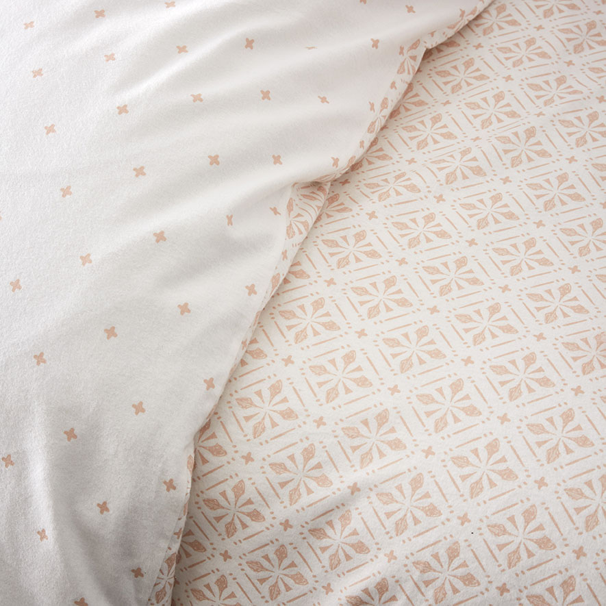 Tile Flannelette Quilt Cover Pink Adairs