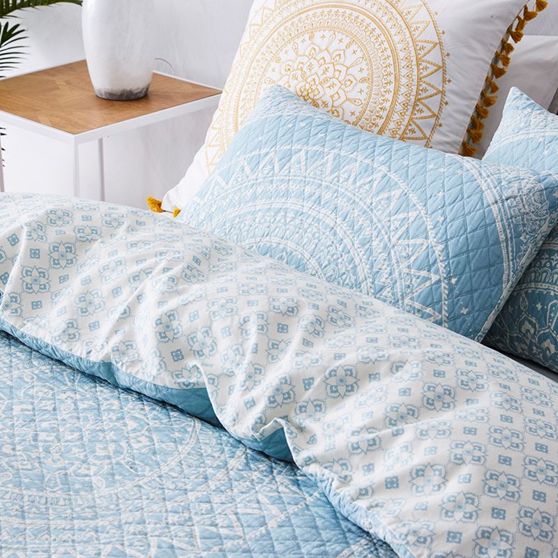 Mandala Quilted Quilt Cover Blue
