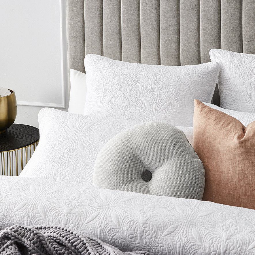 Sophia Quilted Quilt Cover Snow Adairs