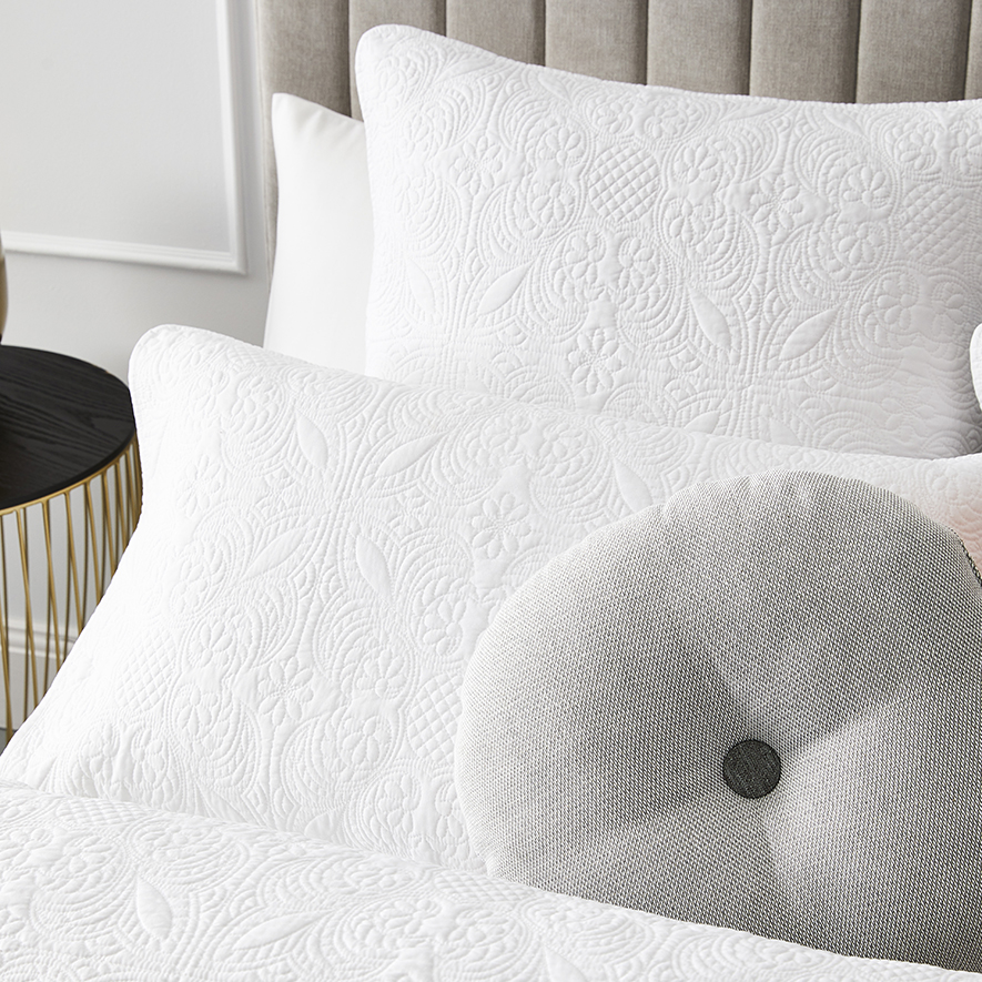 Sophia Quilted Quilt Cover Snow Adairs