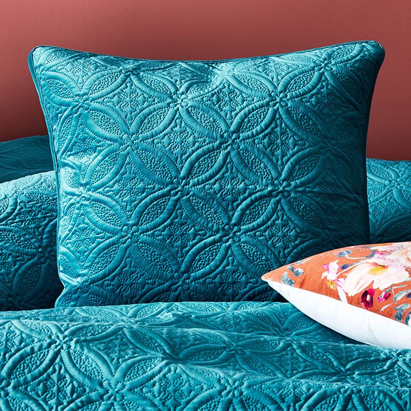 Winnie Quilted Velvet Teal Quilt Cover