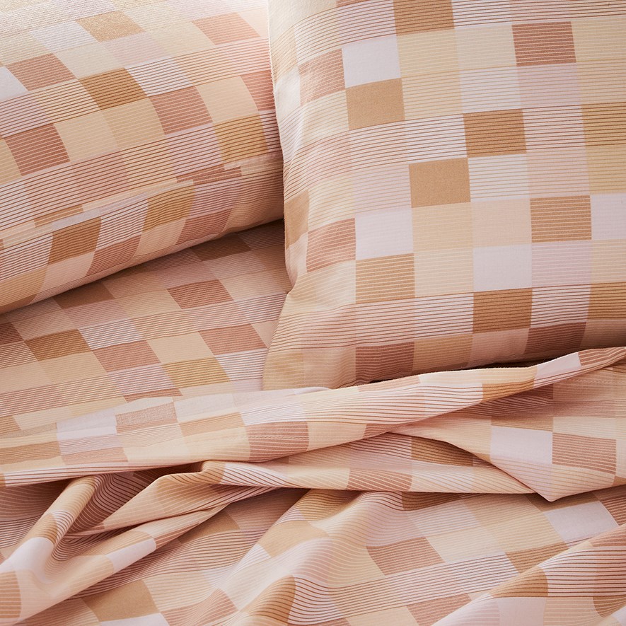 Printed Pink Checkerboard Sheet Set