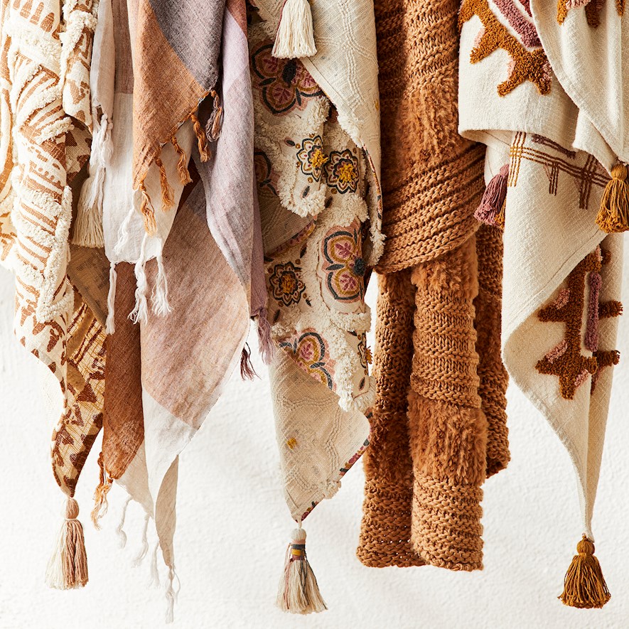 Gibson Tufted Bronze/Rose Throw Adairs