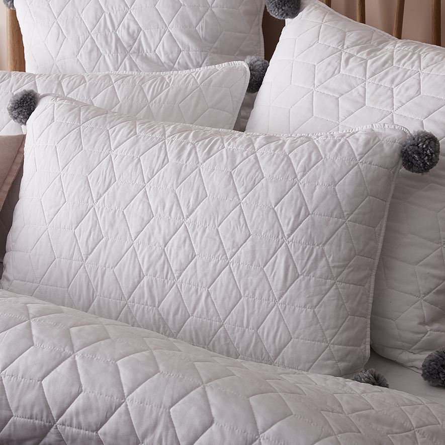 Willow Quilted Quilt Cover Snow Adairs
